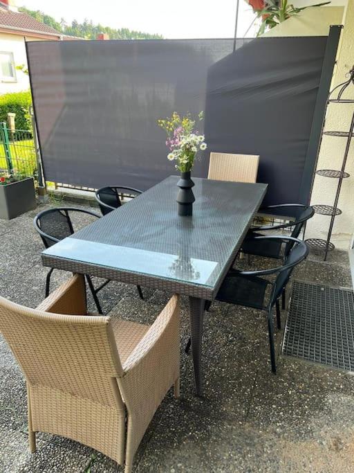 Reiheneckhaus Mit Garten Und Terasse Tettnang Bagian luar foto